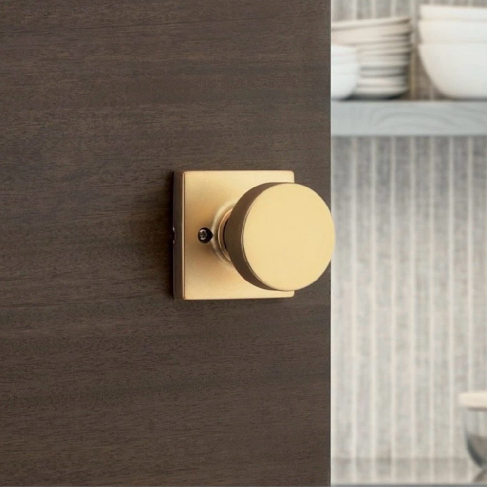 Pismo Non-Turning One-Sided Dummy Satin Brass Door Knob with Square Rose NWT